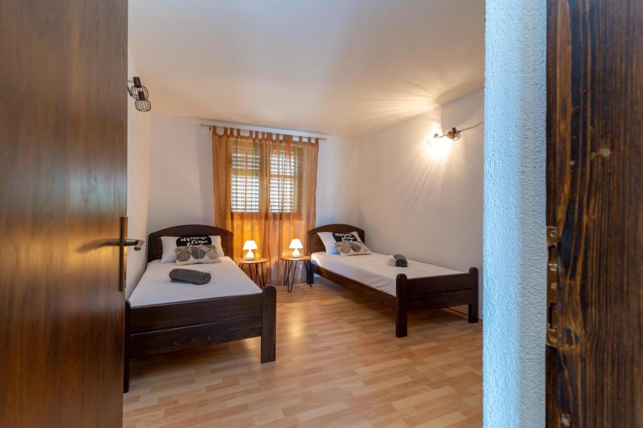 Apartment Batela Trogir Kültér fotó